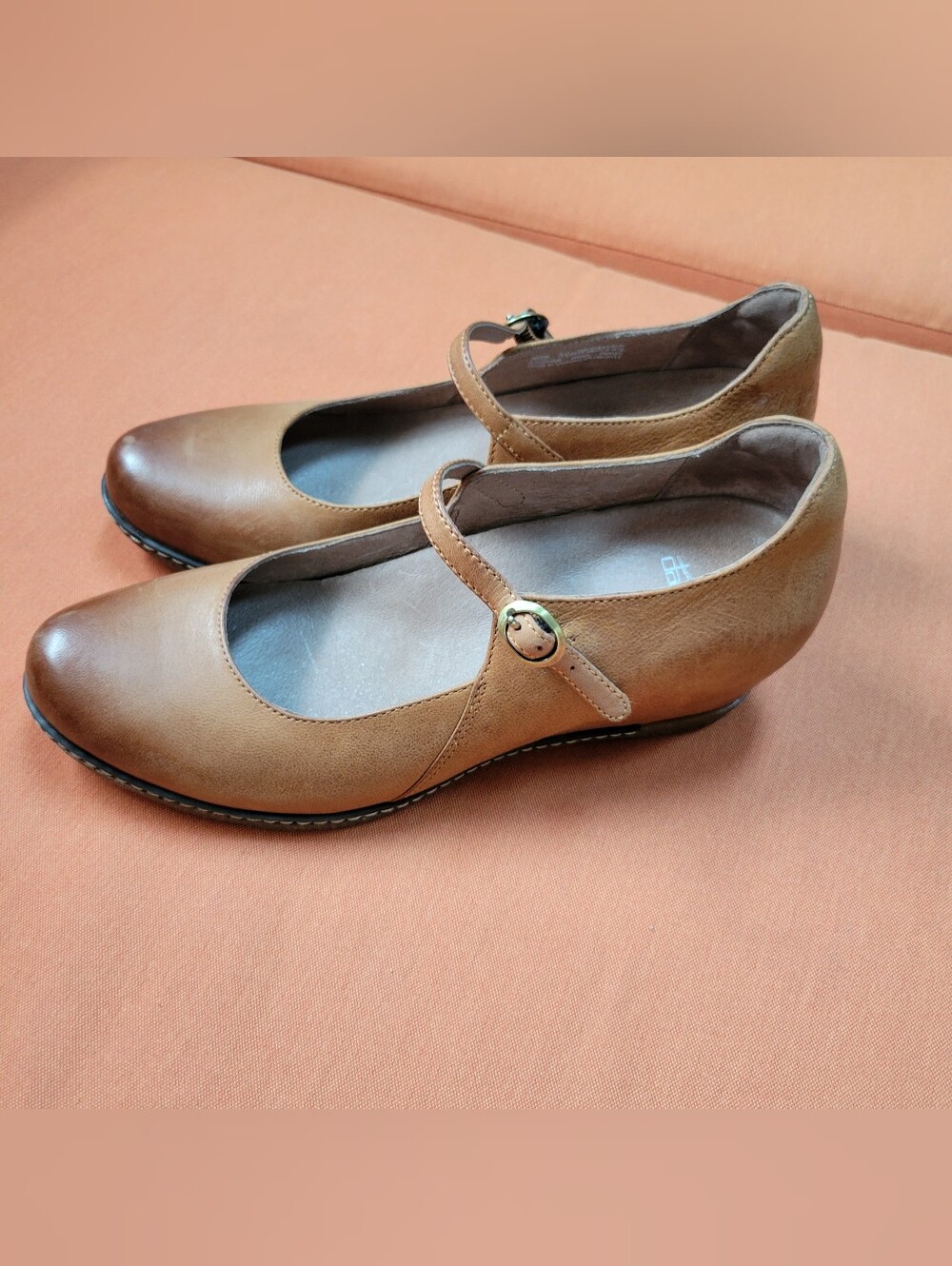 Dansko Loralie Mary Jane Wedge Distressed Leather Heel Women Size 38 Comfort - Picture 2 of 11